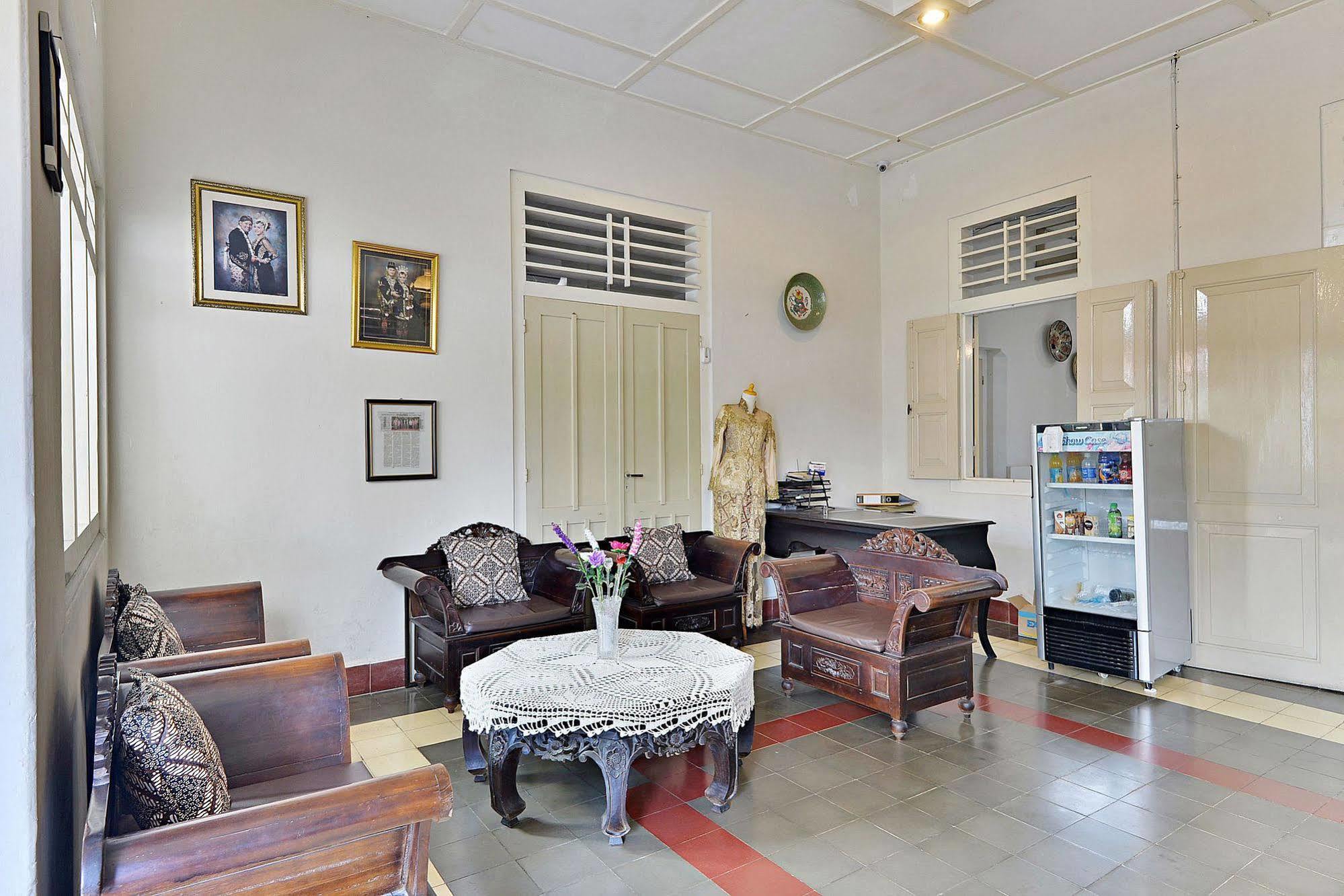 Zen Rooms Panembahan Kraton Yogyakarta Exterior photo