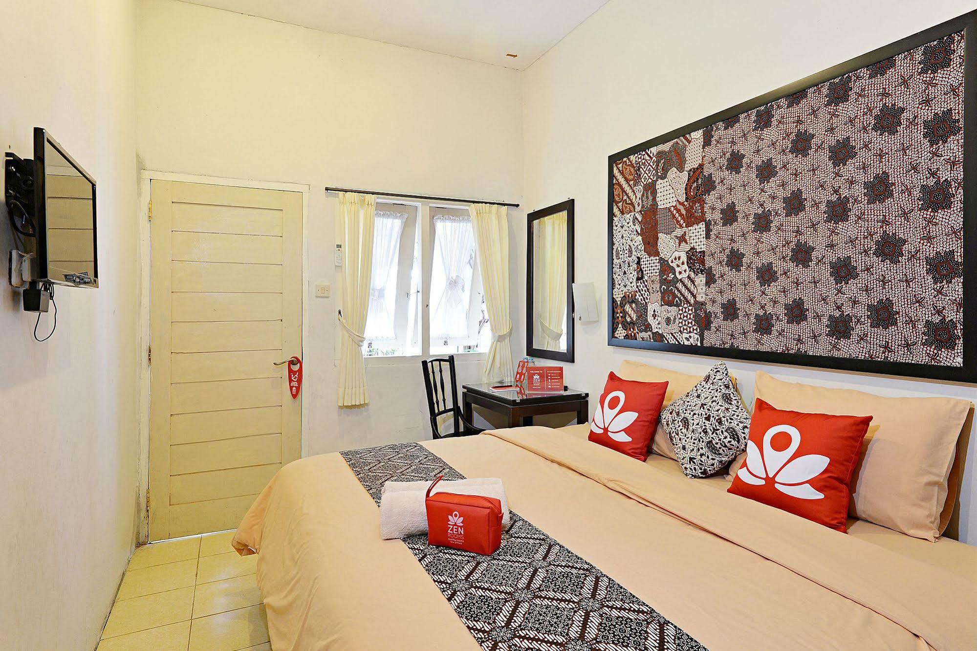 Zen Rooms Panembahan Kraton Yogyakarta Exterior photo