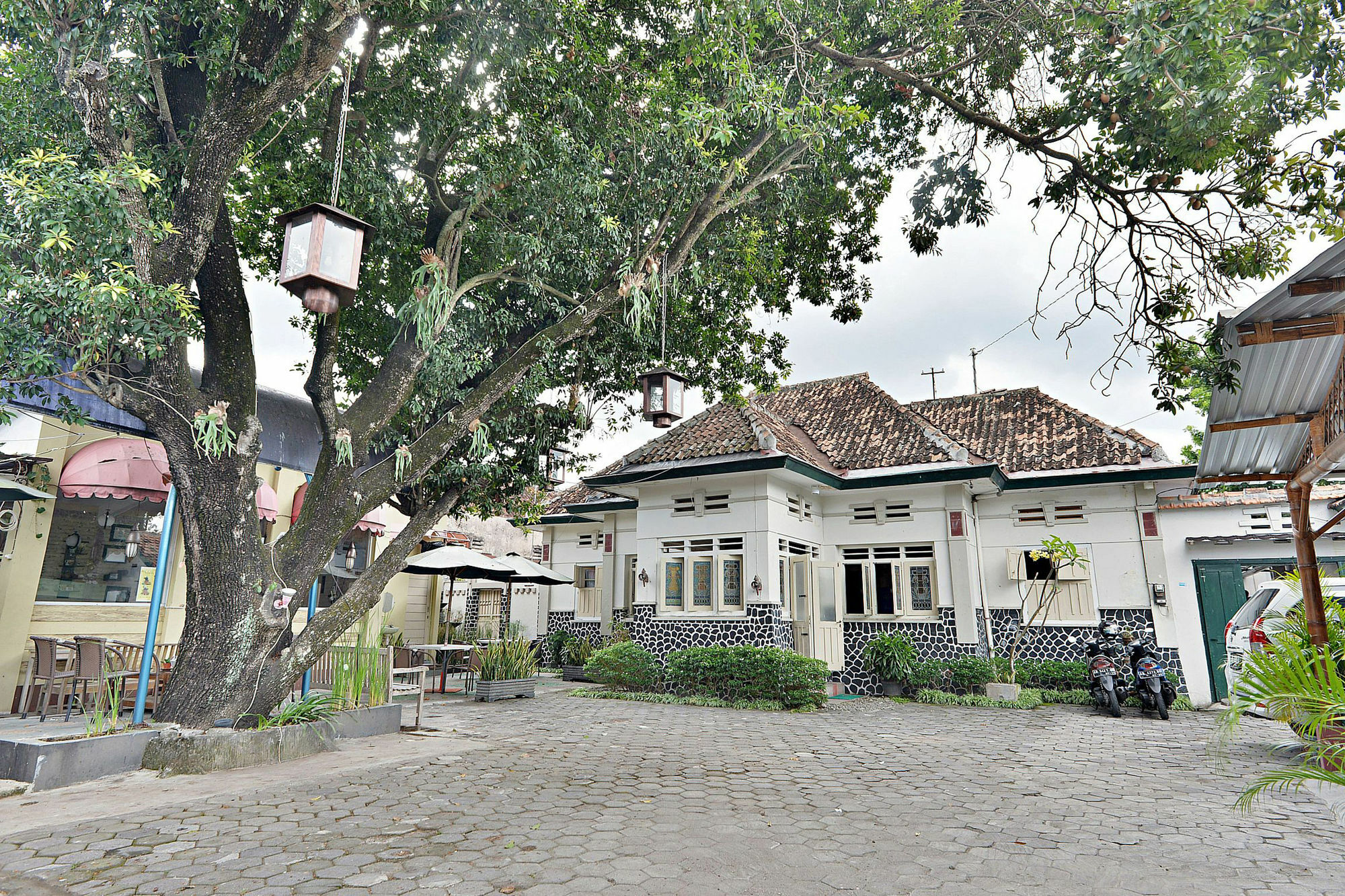 Zen Rooms Panembahan Kraton Yogyakarta Exterior photo